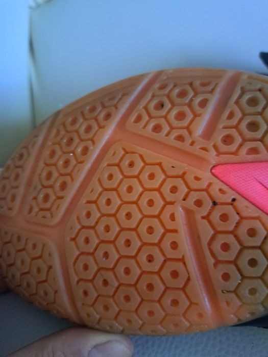 Adidași Yonex nr 43 impecabili