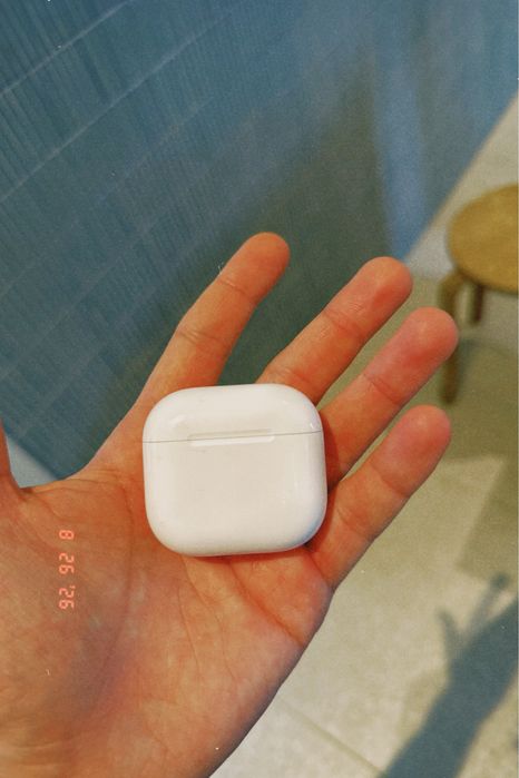 Продается AirPods 4
