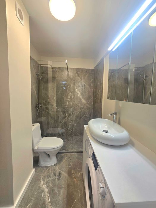 Inchiriez apartament 3 camere Dambu Rotund