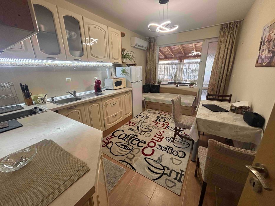 Двустаен апартамент в Центъра на Бургас