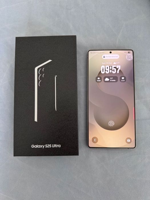 Vând Samsung Galaxy S25 Ultra 512GB