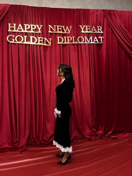 Платье вечерный.