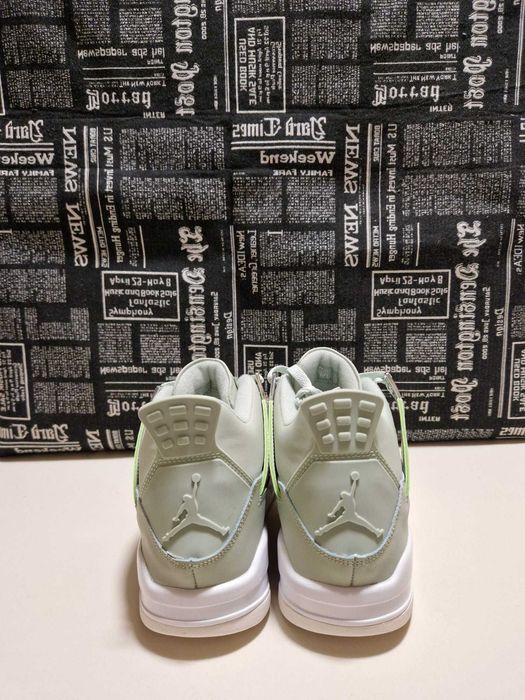 Air Jordan 4 Retro Seafoam Sail