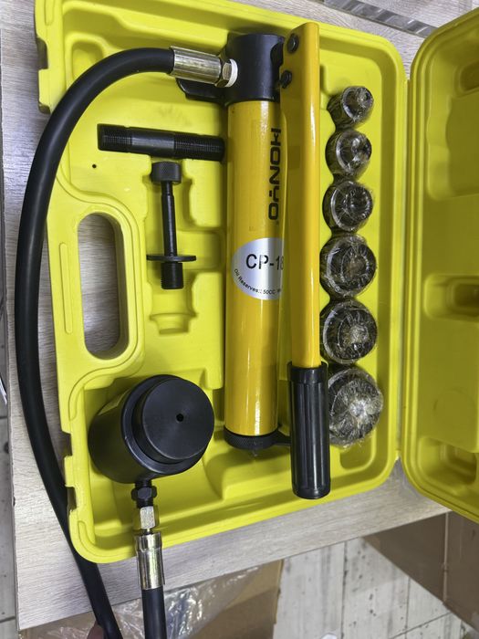 Гидравлический пресс-пробойник