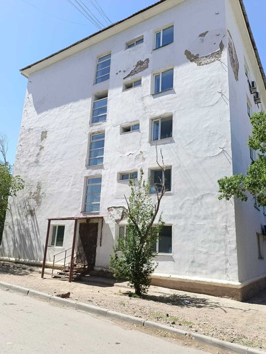 Продается помещение (1 этаж и подвал)