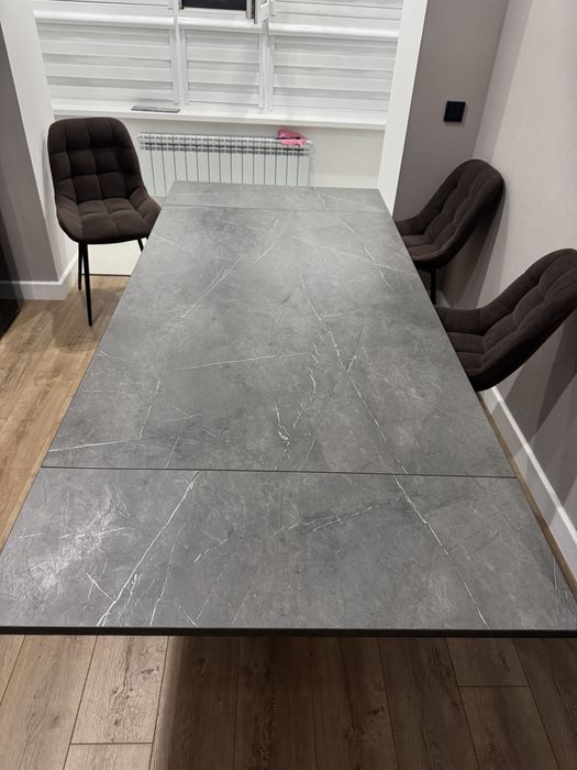 Продам Обеденный стол