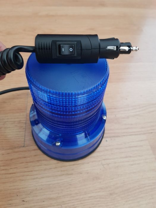 Girofar MOVIA, cu magnet culoare albastru și oglinda dr. VW Jetta 2017