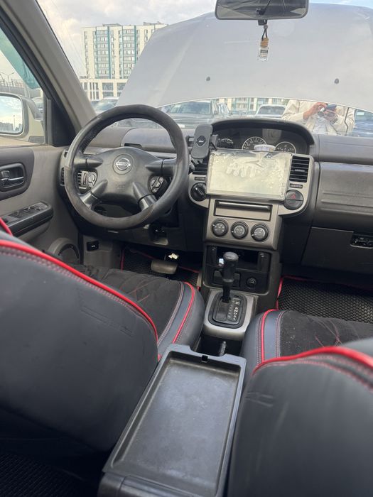 Nissan Xtrail авто