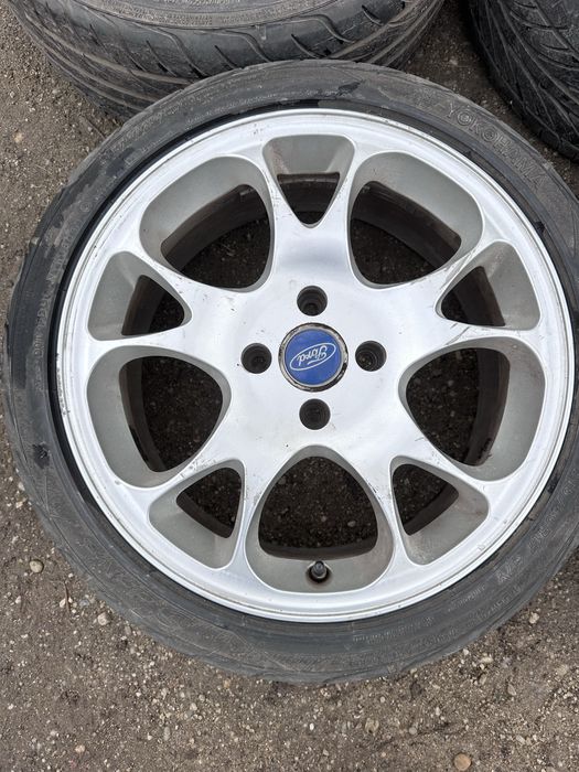 Vând jante ford R17