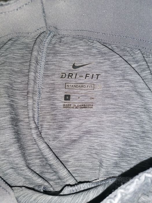 Анцуг найк оригинален S размер