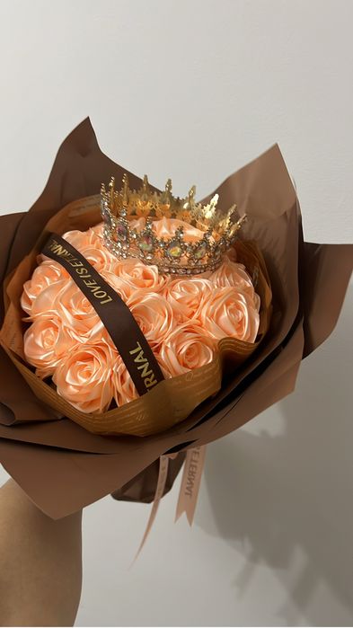 Букет цветов атлас