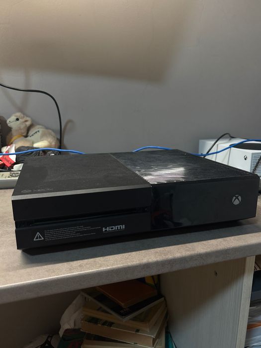 Xbox One + 1 controller + jocuri