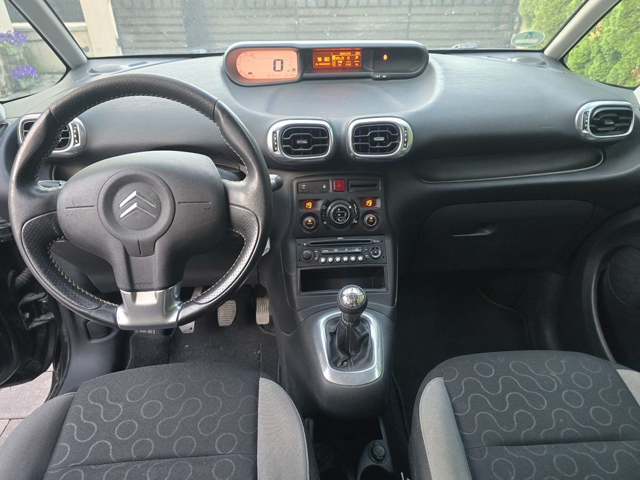 Vând Citroen C 3 PICASSO