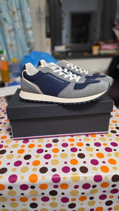 Adidasi Tommy Hilfiger