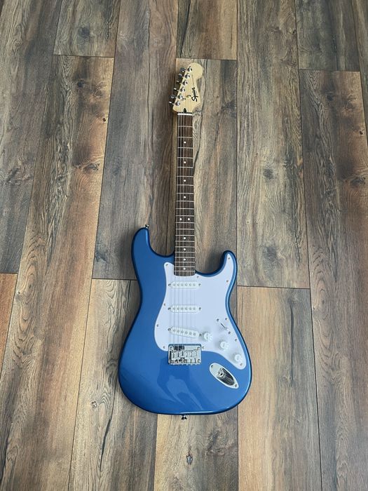 Электрогитара Squier stratocaster