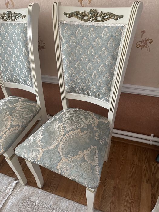 Стулья в гостиную
