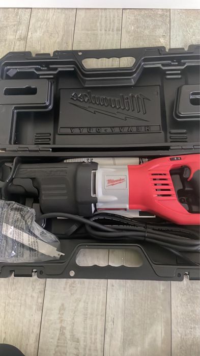 Fierastrau sabie milwaukee