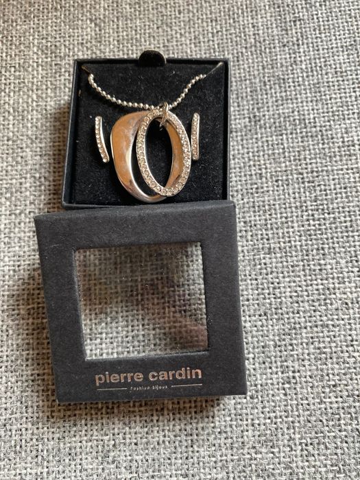 Колие и обеци Pierre Cardin