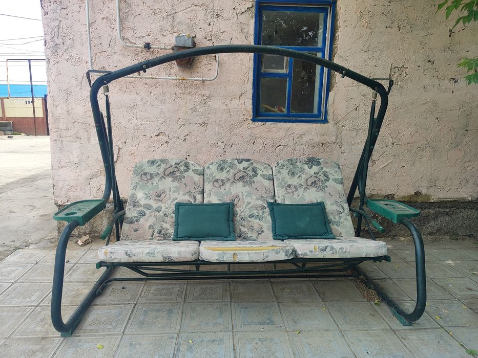 Летний диван качалка на улицу