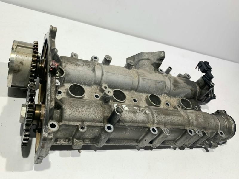 Capac chiulasa cu axe came Volkswagen Golf 5 (2004-2009) 03C103475BC