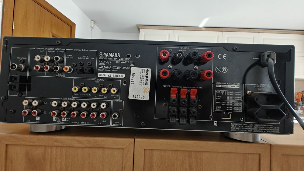 4 boxe jbl E30 series+ statie Yamaha