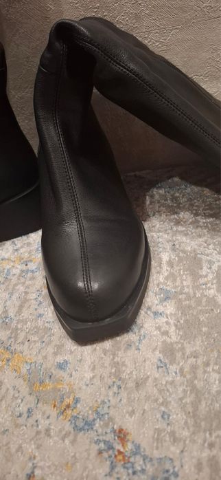 Продам зимние кожанные сапоги