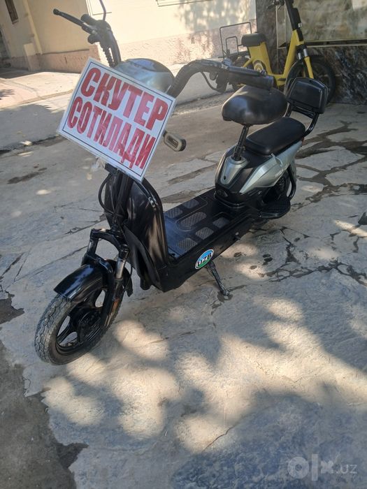 Скутерь сотилади