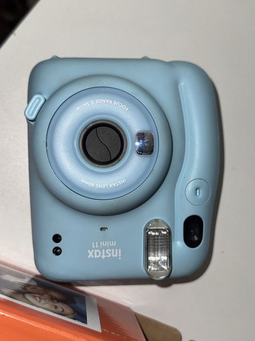 Продам instax 11 mini