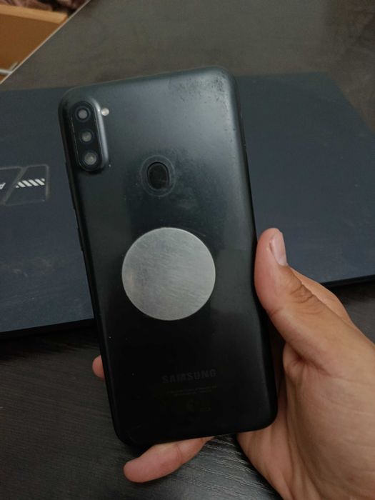 Telefon sotiladi juda arzon yana kelishamiziz