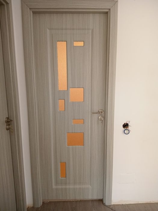 Montaj uși interior - exterior