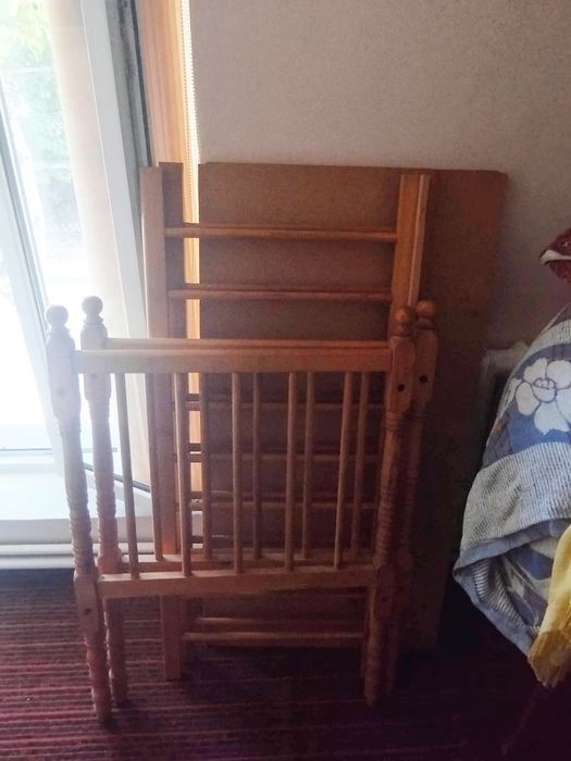 Bolalar karavati srochna sotiladi