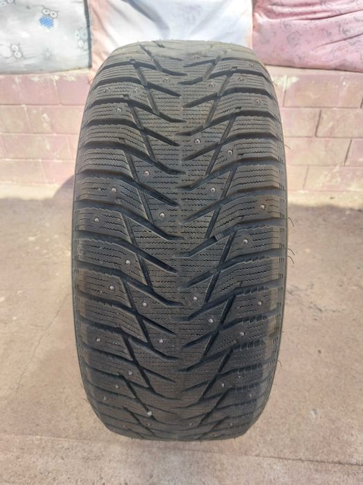 Автошины зимние 235/55 R17
