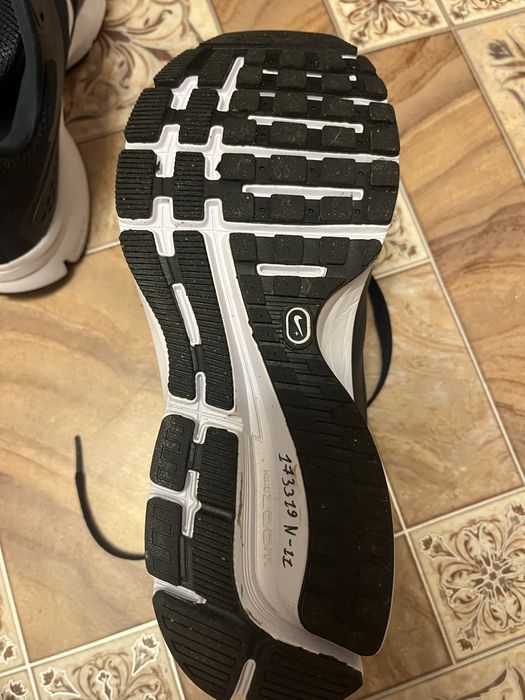 Кроссовки найк 41р