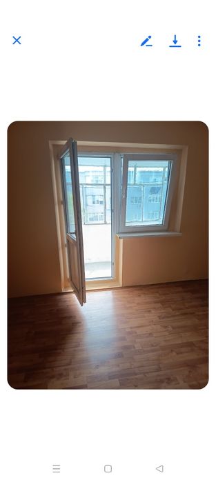 Vind apartament 2 camere,semidecomandat,et 3/4,zona HCC,gol fără gaze,acte la zi