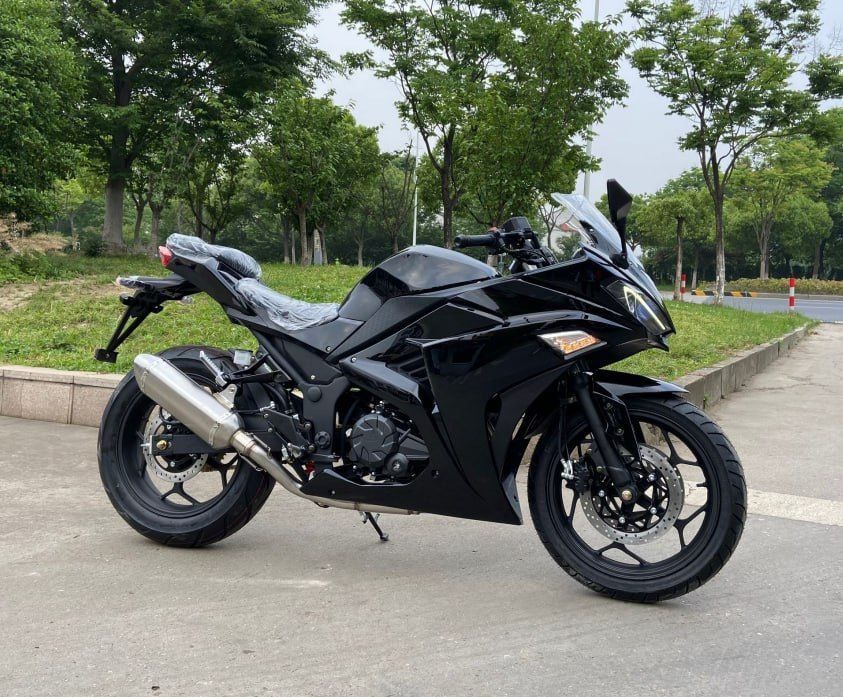 Model kawasaki v 6 model