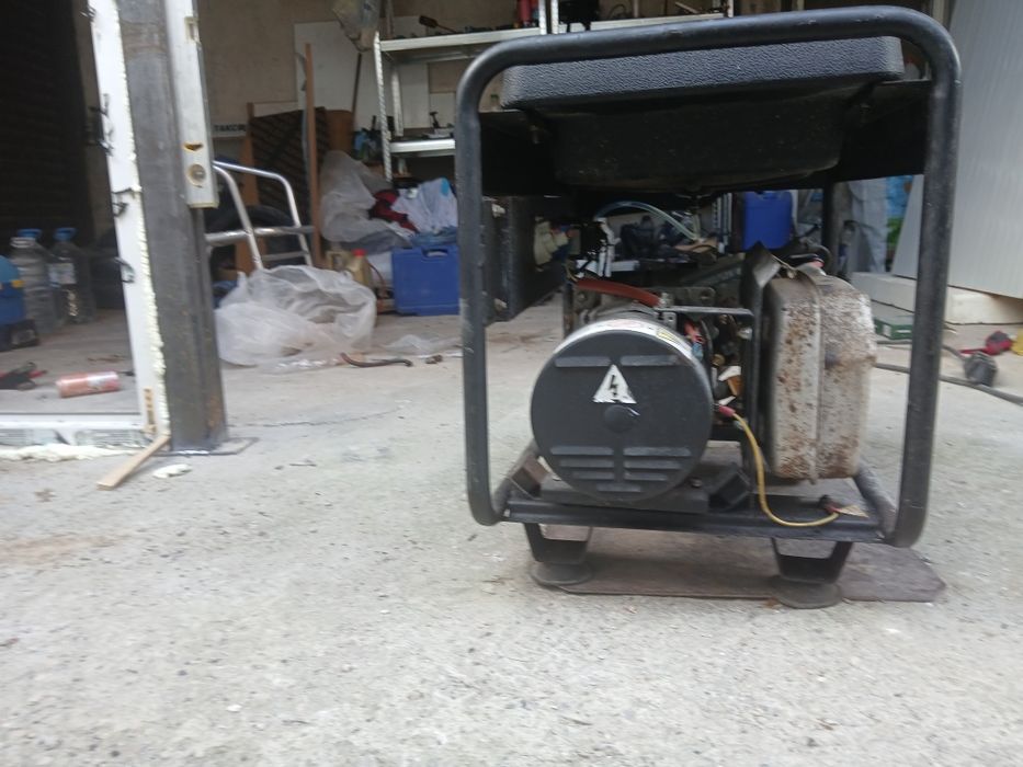 Агрегат . Генератор за ток