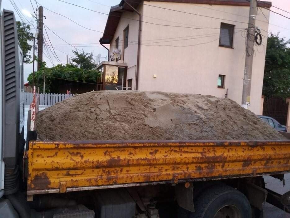 Transport moloz Deseuri autorizat Agregate Minerale Nisip Pamant gazon