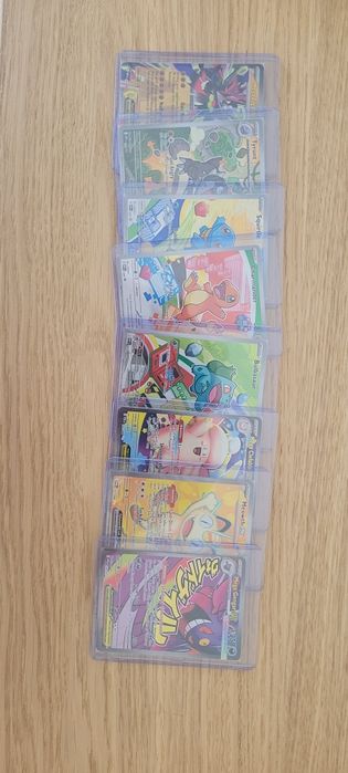 Vand set de 8 cartonase pokemon tcg(Mint - Near Mint condition)