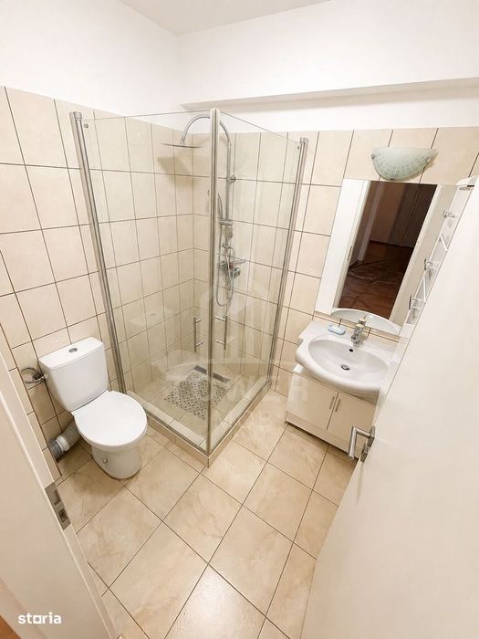 Apartament de închiriat – 3 camere, 2 băi, 72 mp