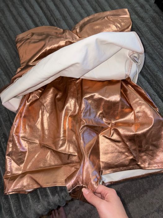 Актуална Рокля Zara
