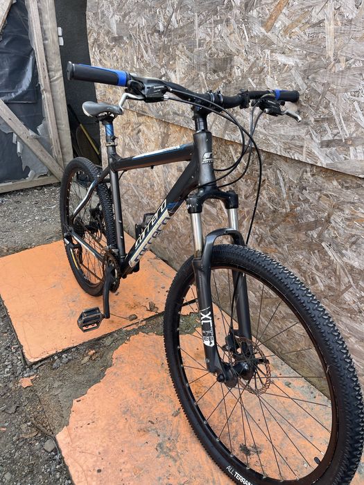 Bicicleta carrera vengeance frane pe disc cadru aluminiu roti 27.5”