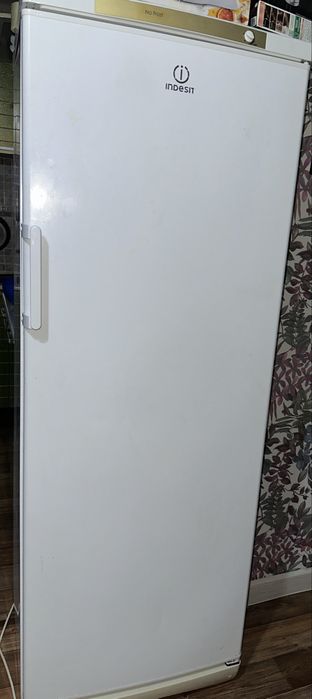 Морозильник Indesit