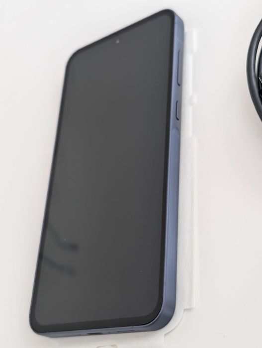 Перфектен Samsung Galaxy A55 5G 8GB/128GB Navy + комплект