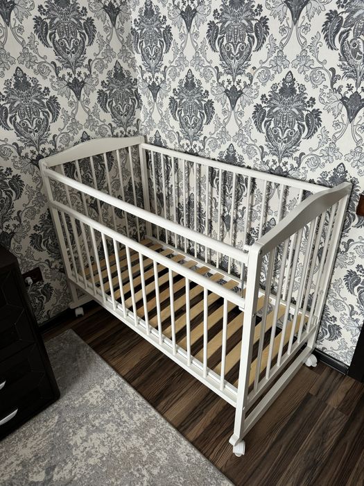 Детская кроватка