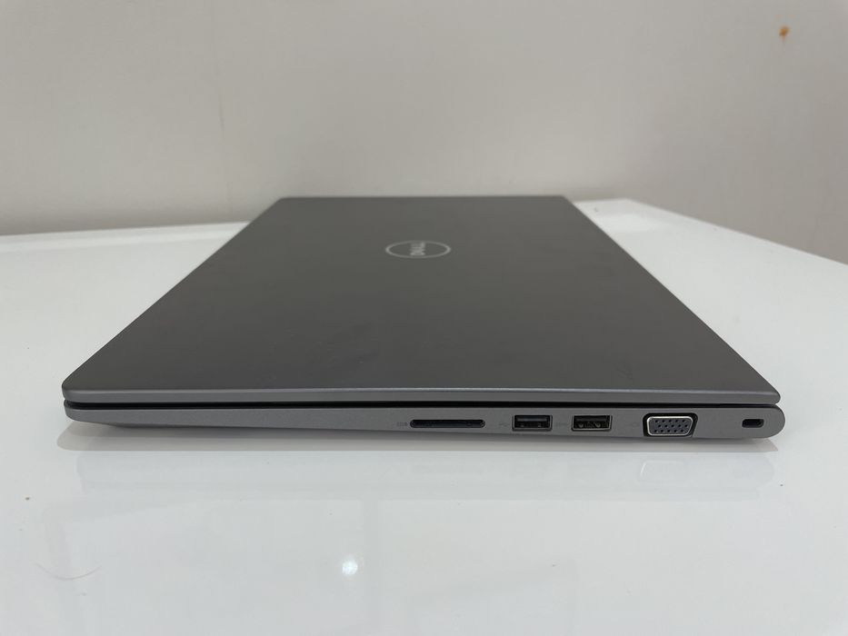 Ноутбук DELL Vostro 15