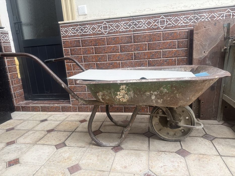 Тачка советская.