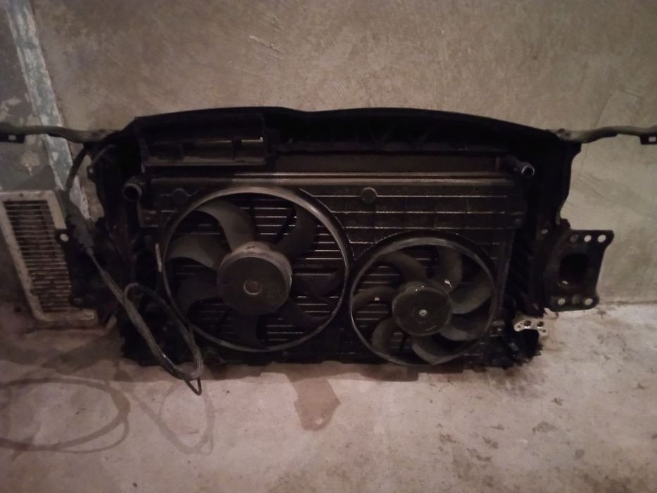 Маска с радиатори и греда VW Golf MK6