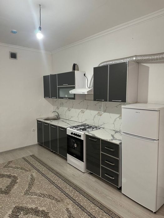 Срочно сотилади 2-хонали, 65 кв.м, Янгихаёт