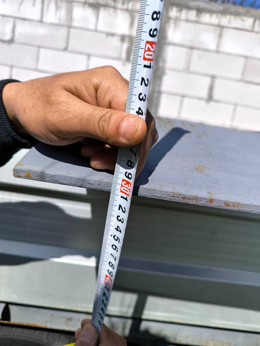 Vând rampi/cale  Greutate 5 tone sau schimb cu,cale de aluminiu 2 tone Pret 2500 Tel 0745177086