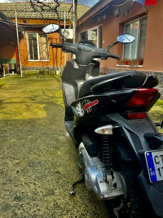 Скутер Пиаджо 50